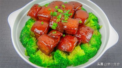 ​红烧肉怎么做好吃不油腻软烂（土豆红烧肉怎么做好吃不油腻软烂）