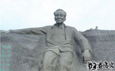 ​近代著名诗人艾青的资料 一生从事革命文艺活动