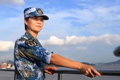 ​女博士韦慧晓，曾经拒绝百万年薪，38岁成为首位海军舰长