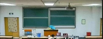 ​北京一大学401“教室门”视频流出，同学揭露细节，毁三观