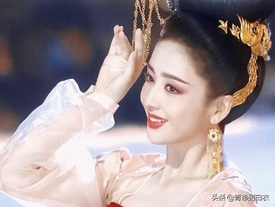 ​有梨涡的女星只服这4位，甜到爆表不说，年轻时个个灵气逼人